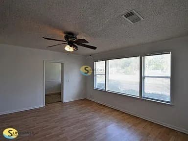 Foto del edificio - 2266 Harvester St