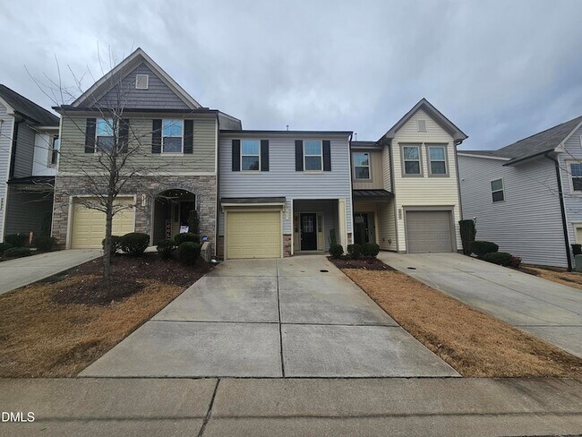 Building Photo - 41 Hawkstone Dr