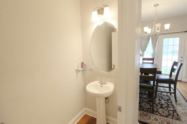 Building Photo - 382 Tanzanite Dr
