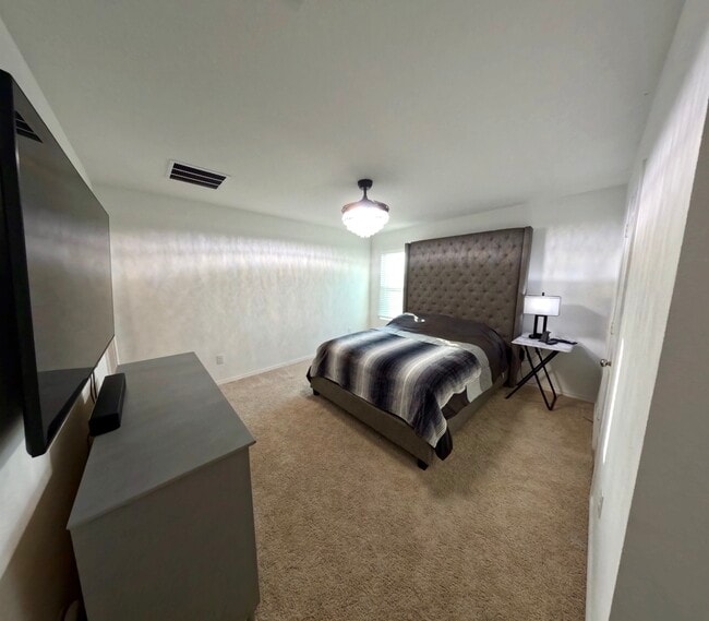 Building Photo - 2708 Starwater Dr