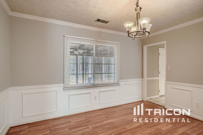 Building Photo - 2790 Spring Ridge Cir
