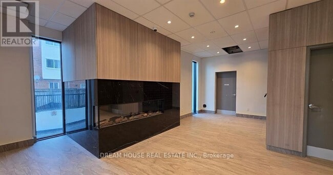 Building Photo - 4569 Kingston Rd