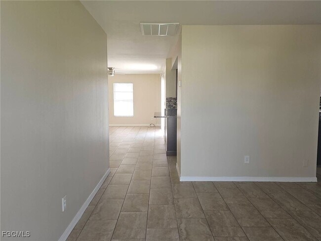 Foto del edificio - 702 NW 17th Ave