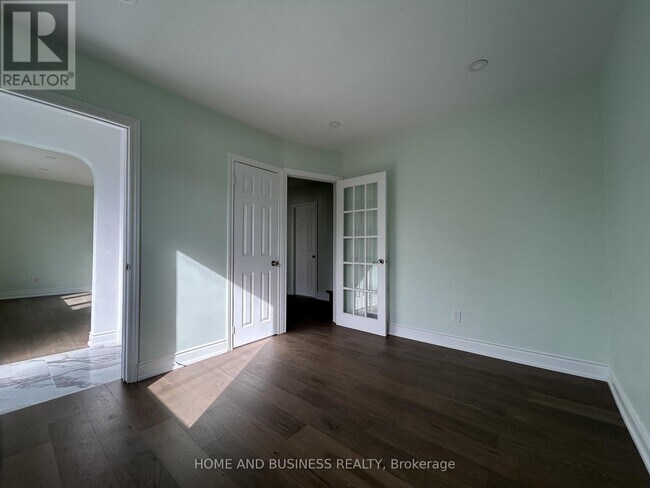 Photo du bâtiment - 35 Mack Ave