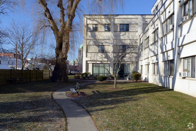 Foto del edificio - School Street Apartments