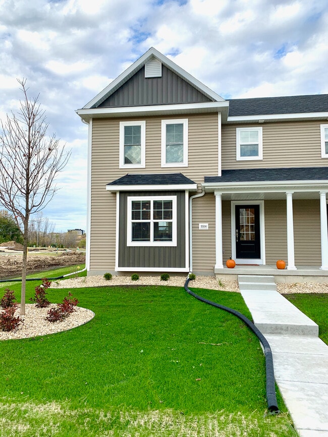 Building Photo - 5514 Spring Tide Way