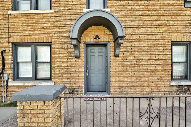 Foto del edificio - NE 14th St Quadplex