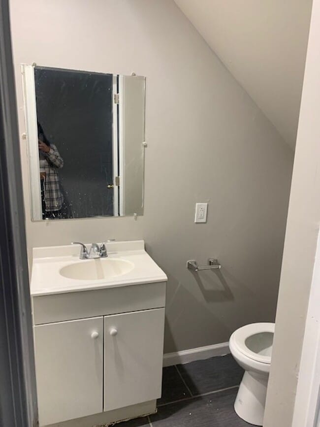 Building Photo - 2231 Ann St