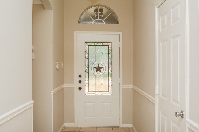 Foto del edificio - 14931 Chestnut Falls Dr
