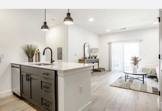 Interior Photo - Prairie Encore