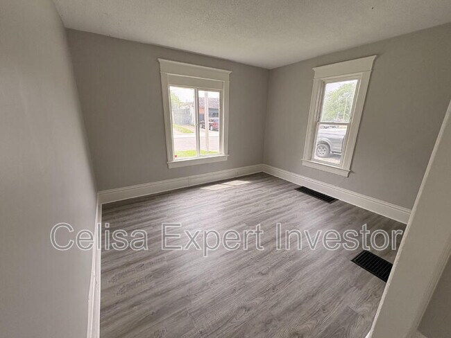 Foto del edificio - 448 W Wildwood Ave