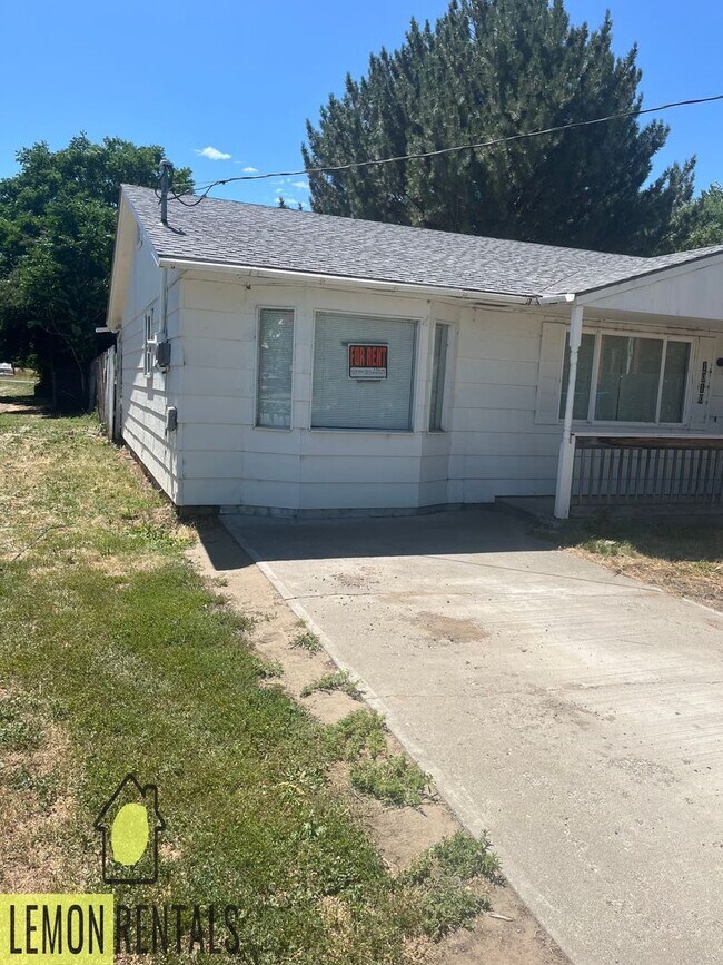 Foto del edificio - 3 bedroom house in Oroville $1,200/month