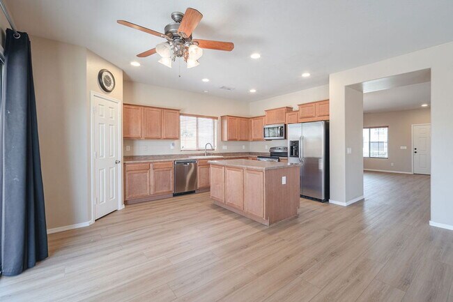 Building Photo - 26197 W Potter Dr