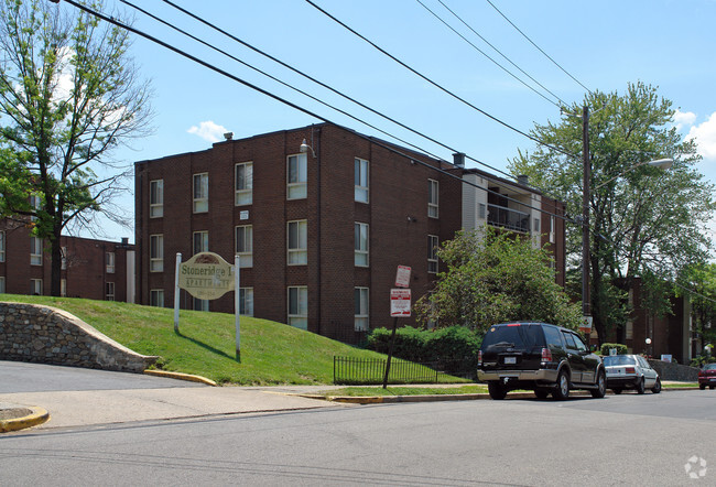 Foto del edificio - Stoneridge Apartments