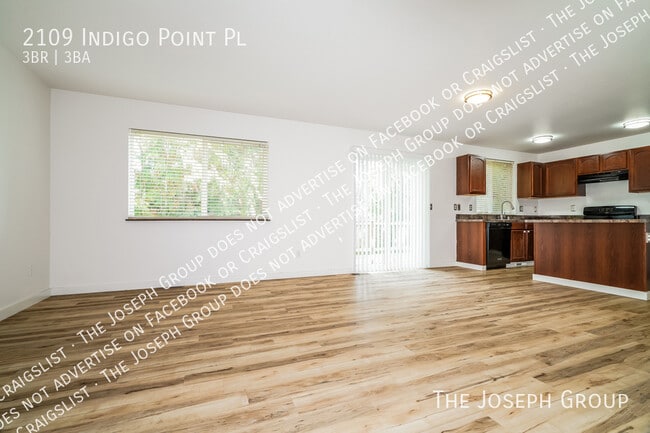 Foto del edificio - 2109 Point Pl SW