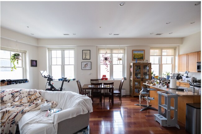 Foto del edificio - 522 Harrison Ave