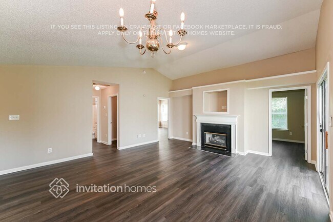 Foto del edificio - 5215 Timbertop Ln