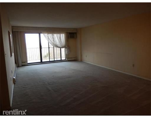 Foto del edificio - 2 br, 2 bath Apartment - 151 Coolidge Ave