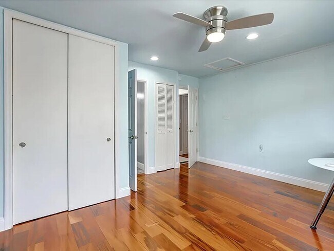 Building Photo - BEAUTIFUL HOME IN SANTA CLARA