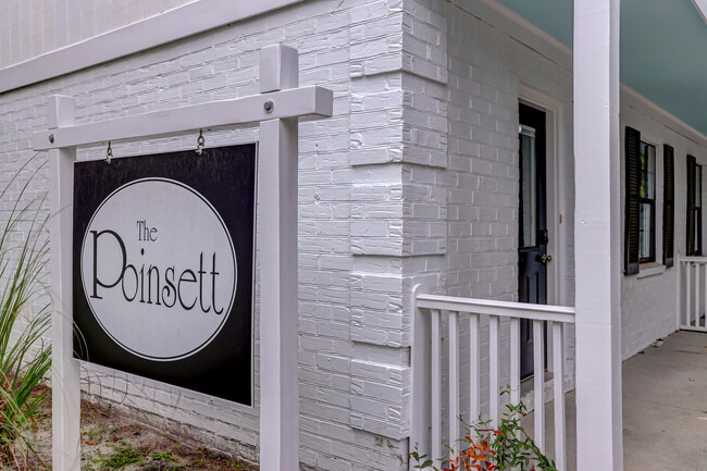 Building Photo - 1618 Poinsettia Rd