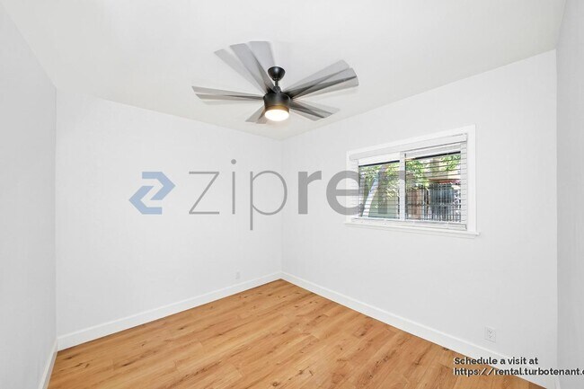 Building Photo - 5189 Olivewood Ave