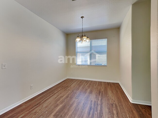 Foto del edificio - 8523 Deer Chase Dr