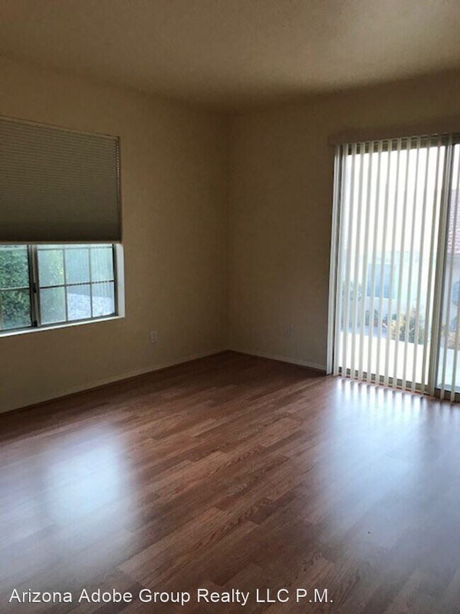 Building Photo - 2 br, 2 bath House - 511 S. Sawmill Gardens