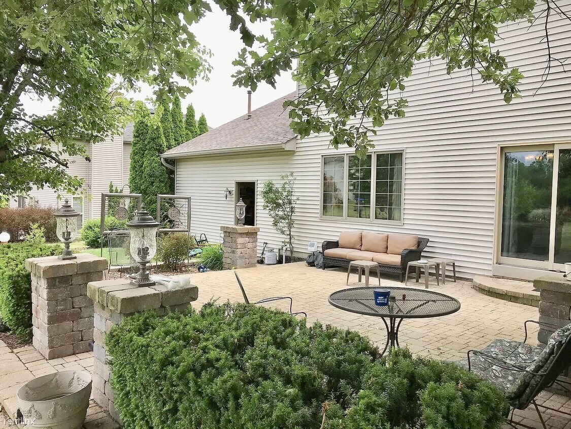 Foto principal - 4 br, 4 bath House - 26832 S Westwood Dr