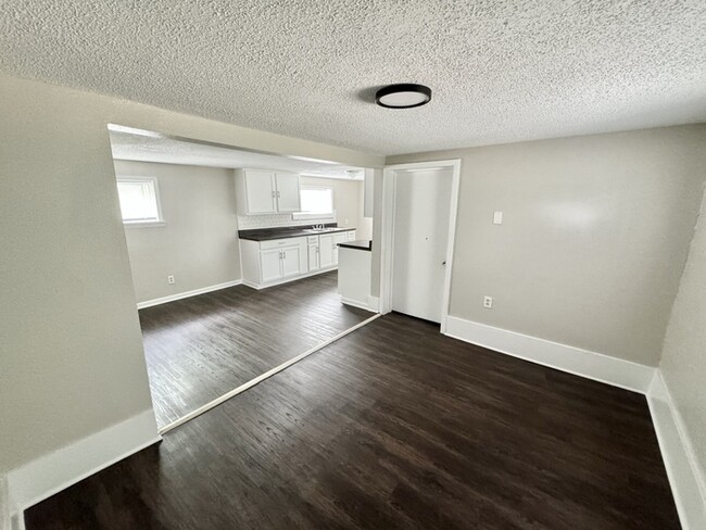 Foto del edificio - 1413 Ferguson Rd