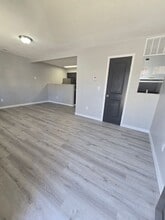 Building Photo - 33 Osage Ridge Rd