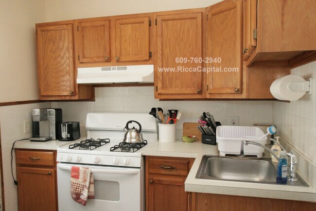 Foto del edificio - 215 S Atlantic Ave E