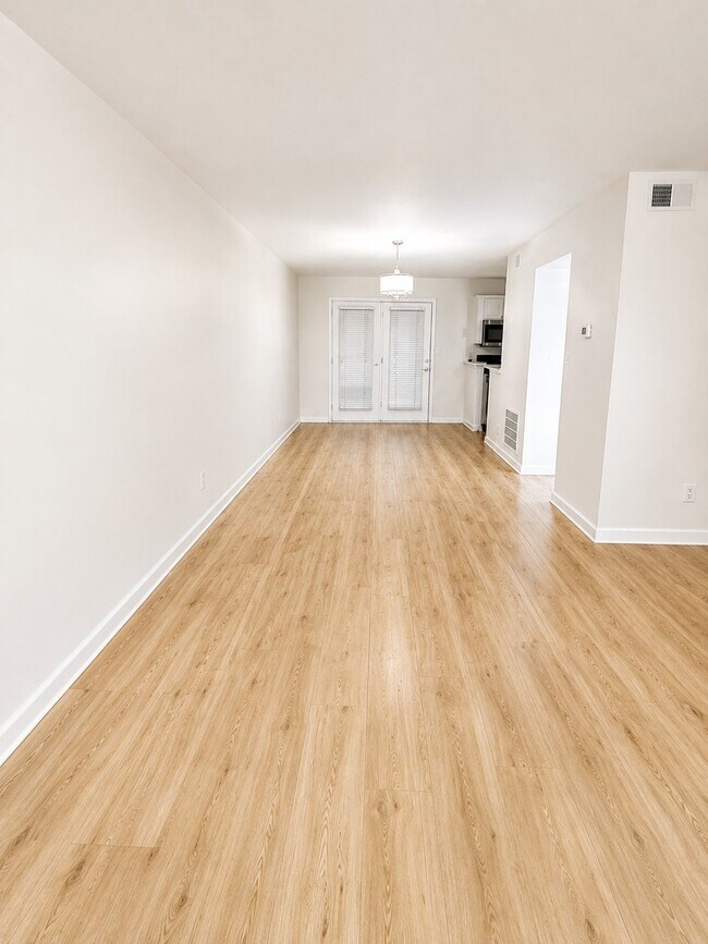 Photo - 1002 Brighton Point Townhome