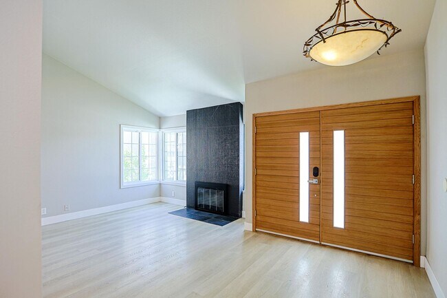 Foto del edificio - 9909 Merced River Ave