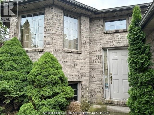 Photo du bâtiment - 945 Imperial Crescent