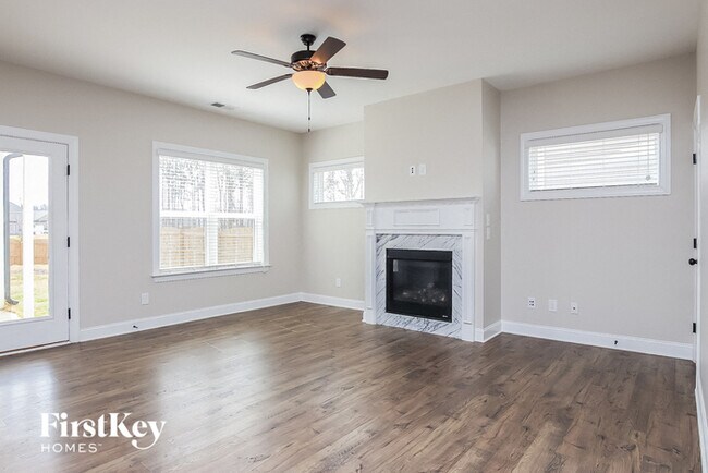 Building Photo - 520 Holden Forest Dr