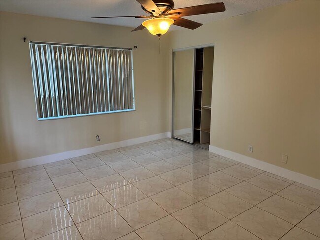 Foto del edificio - 3777 NW 78th Ave
