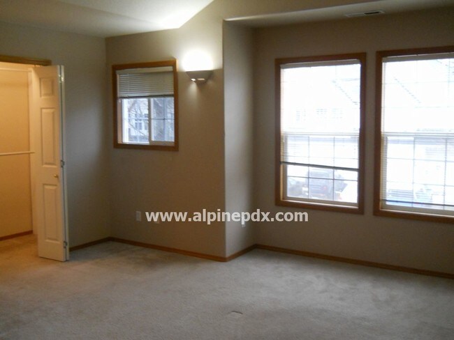Building Photo - 2845 SW 176th Ave