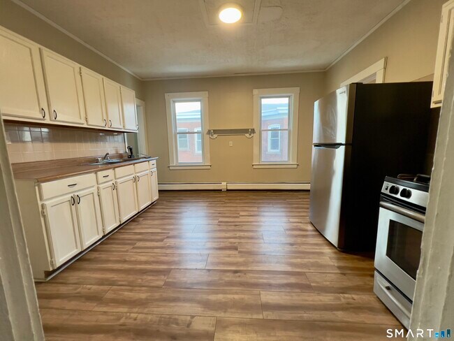 Foto del edificio - 838 Capitol Ave