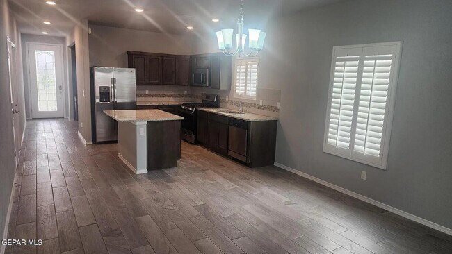 Building Photo - 12869 Woolstone Dr