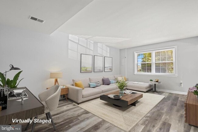 Building Photo - 9904 Hagel Cir
