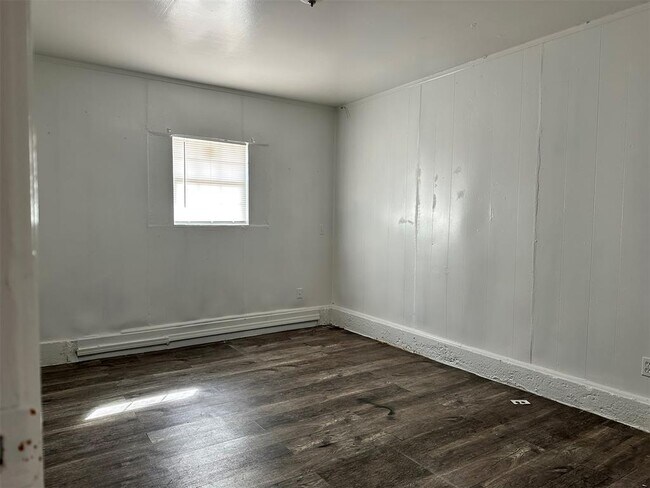 Building Photo - 3121 Delmar Rd