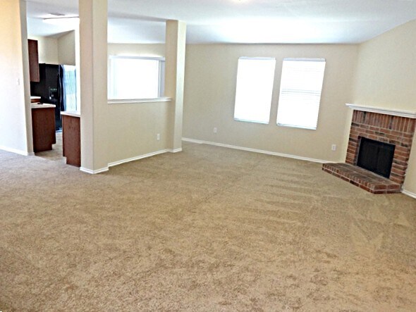 Building Photo - 106 Robin Ln