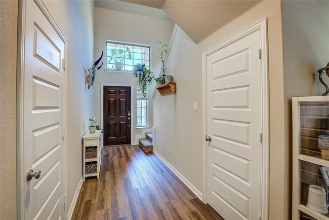 Building Photo - 3916 Ford Dr