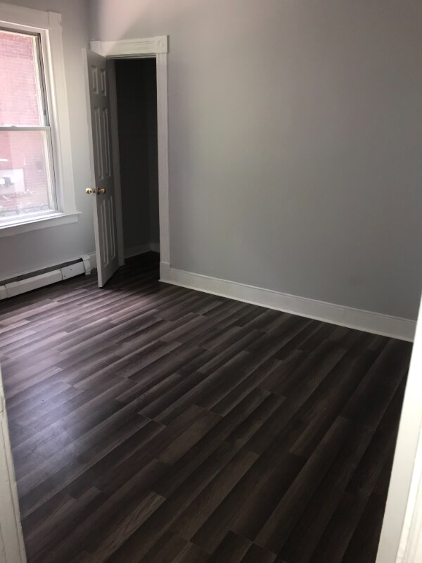 Building Photo - 481 Edgewood St