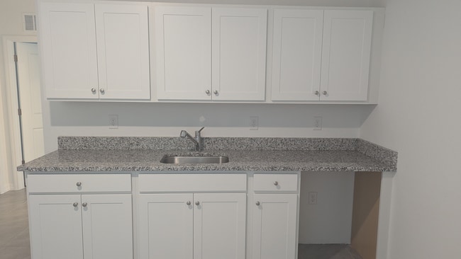 Building Photo - 298 Eldron Blvd SE