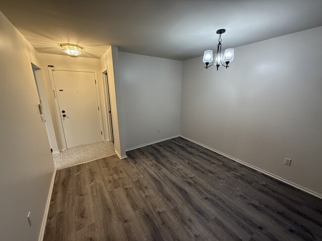 Building Photo - 30414 Orchard Lake Rd