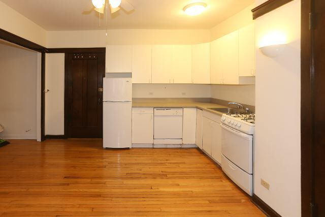 Foto del edificio - 821 W Waveland Ave