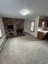 Building Photo - 227 Wood St