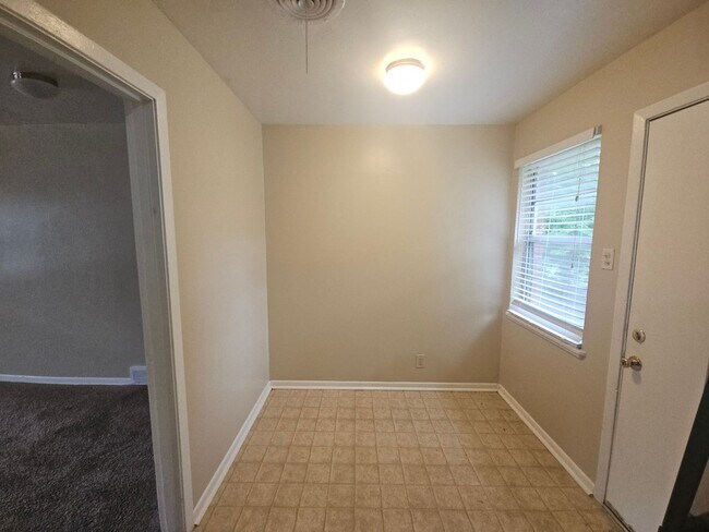 Foto del edificio - Cozy 2 bedroom 1 bathroom house with 1 car garage in North Richland Hills