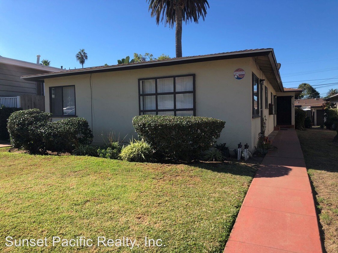 Primary Photo - 4847 1/2-4847 Coronado Ave